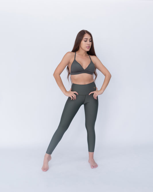 Legging brillante efecto cuero control abdomen color gris profundo