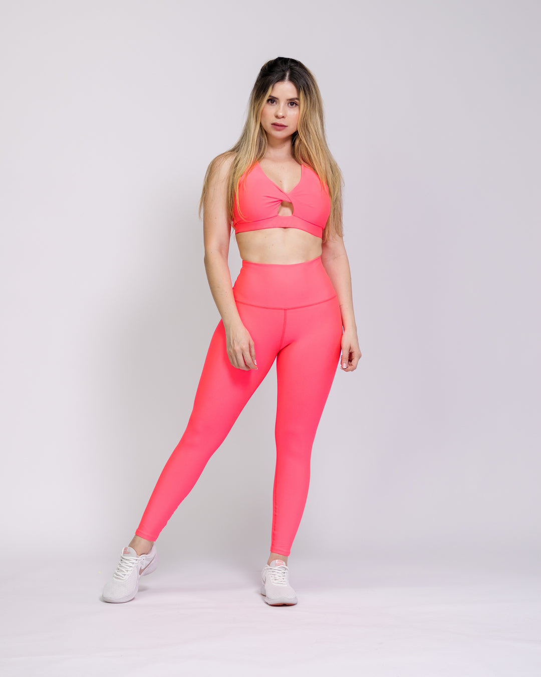 Top unicolor deportivo Emma color Fuccia