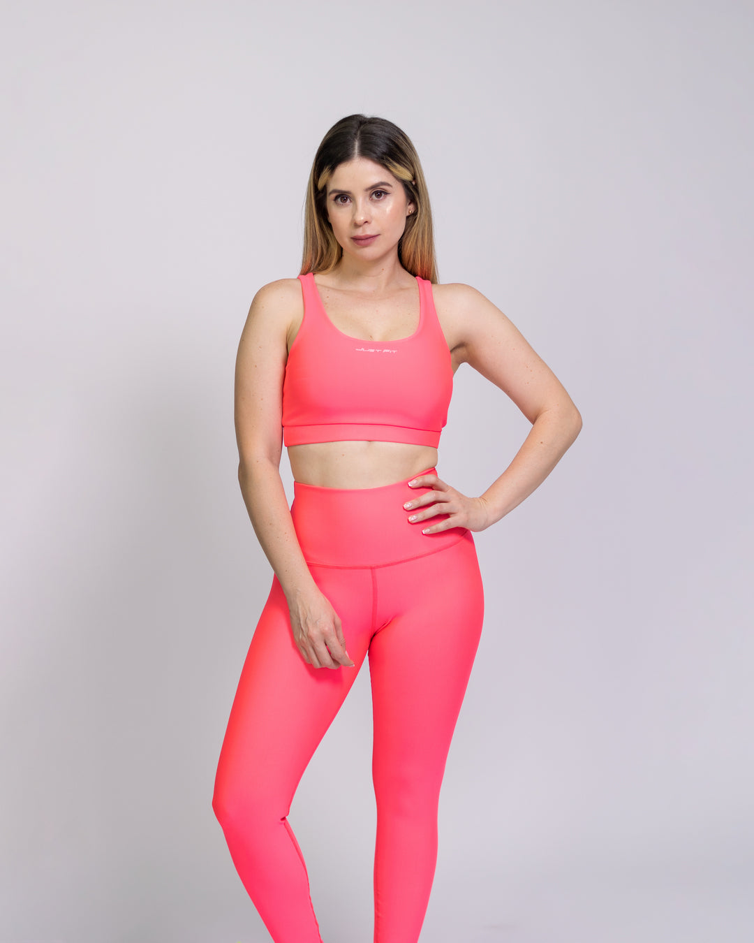 Top unicolor deportivo Julia color Fuccia