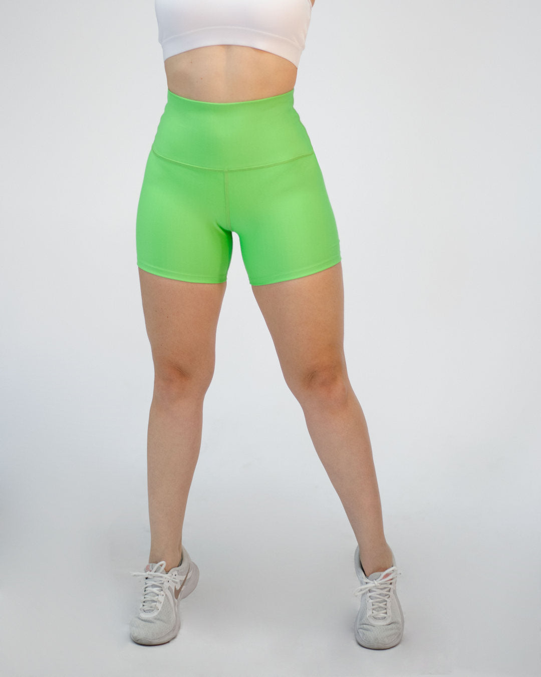 Short Deportivo mate control abdomen color verde limon