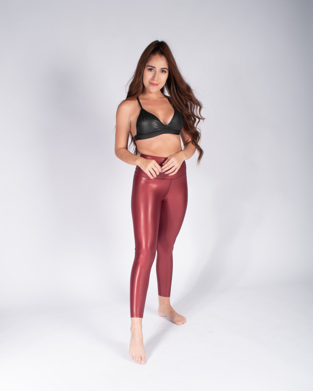 Legging brillante efecto cuero control abdomen color rojo vino