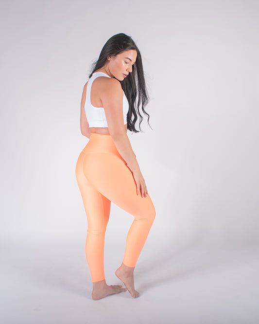 Legging brillante efecto cuero control abdomen color melon