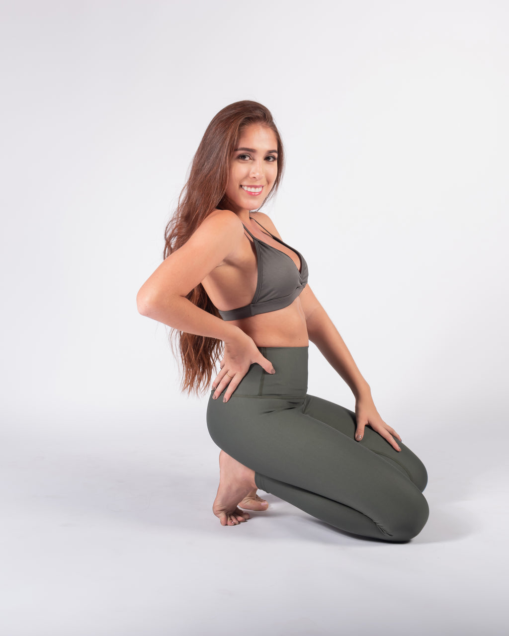 Legging brillante efecto cuero control abdomen color gris oxford