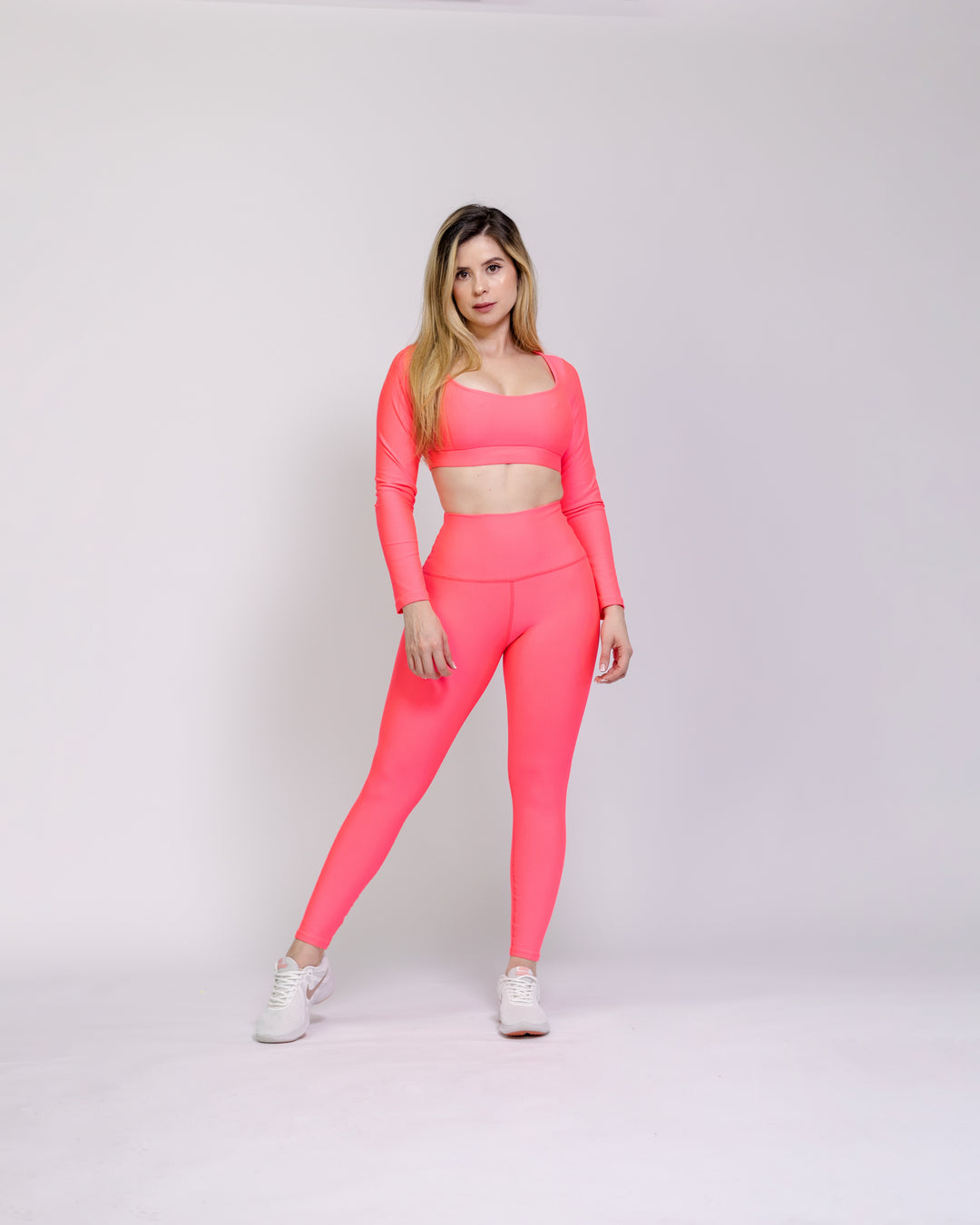 Top unicolor deportivo Alma color Fuccia